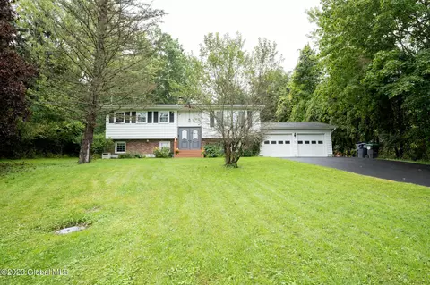 196 Sharpe Rd, Wynantskill, NY 12198
