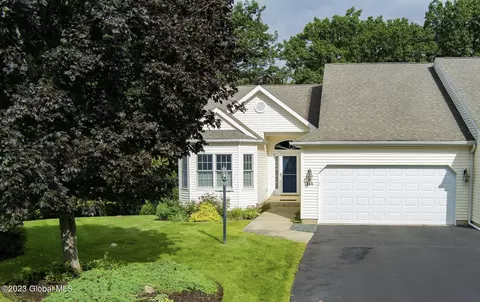 114 Moneta Overlook, Troy, NY 12182