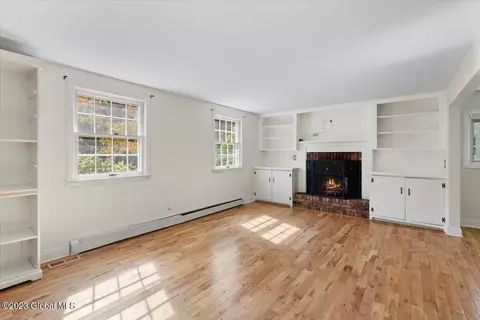 30 E Bayberry Rd, Glenmont, NY 12077 photo 9