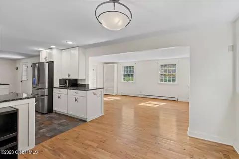 30 E Bayberry Rd, Glenmont, NY 12077 photo 11