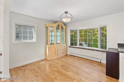 30 E Bayberry Rd, Glenmont, NY 12077 photo 12