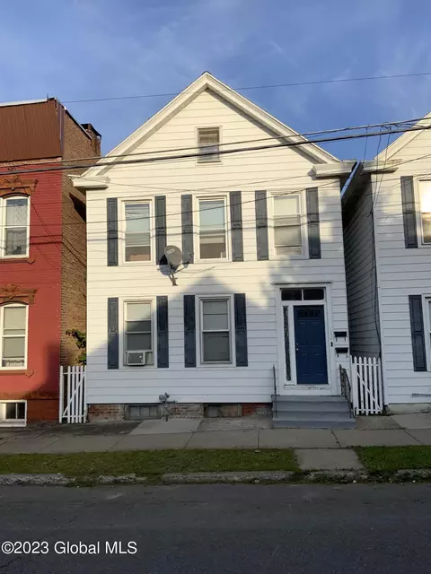 1526 5th Ave, Watervliet, NY 12189
