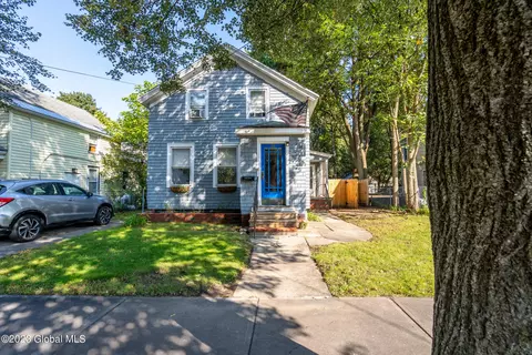 20 William St, Glens Falls, NY 12801