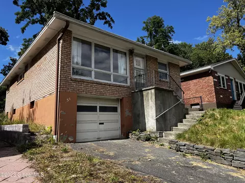 51 Glenwood St, Albany, NY 12208