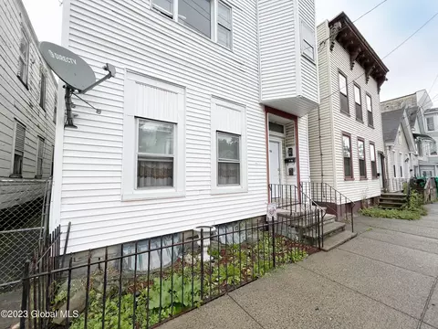 106 Congress St, Cohoes, NY 12047