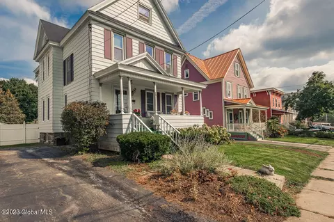 9 Hall Ave, Johnstown, NY 12095