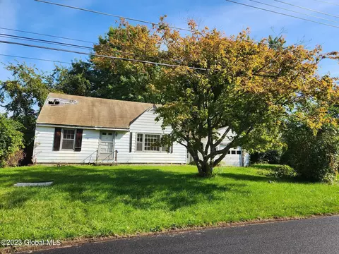41 Western Ave, Watervliet, NY 12189