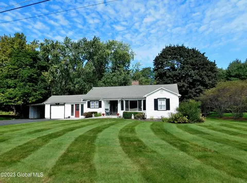 133 E Schoharie Plank Rd, Altamont, NY 12009