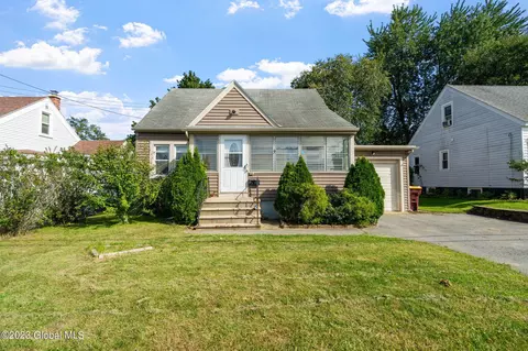 2740 Edgewood Ave, Schenectady, NY 12306
