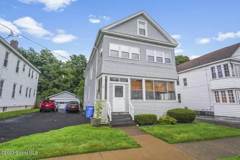32 Sycamore St, Albany, NY 12208