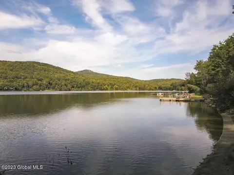 21 Timlo Loop, Diamond Point, NY 12824 photo 4