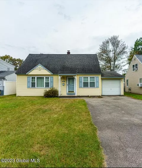 2107 Fiero Ave, Schenectady, NY 12303