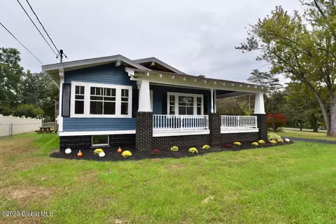 20 Greenfield Ave, Ballston Spa, NY 12020