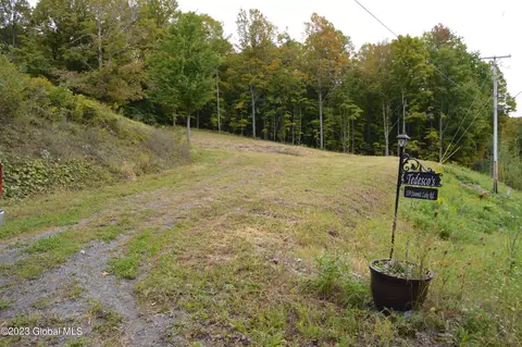 139 Summit Lake Rd, Argyle, NY 12809