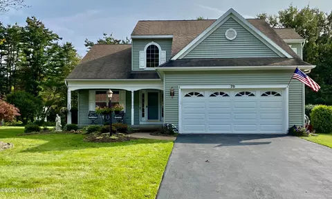 78 Surrey Field Dr, Queensbury, NY 12804