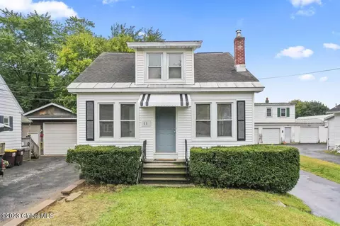 11 Wilkins Ave, Colonie, NY 12205