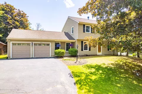 6046 Johnston Rd, Slingerlands, NY 12159