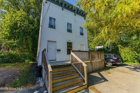 620-622 Livingston Ave, Albany, NY 12206