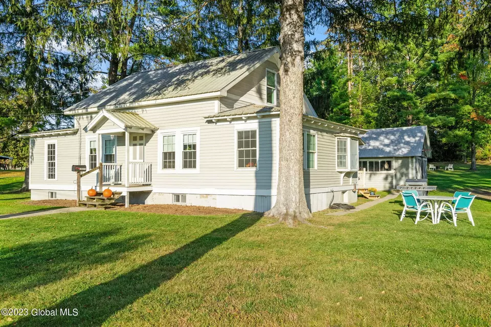 14 E Quaker St, Granville, NY 12832 51 Photos Movoto