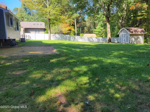 3235 E Lydius St, Schenectady, NY 12303 photo 6