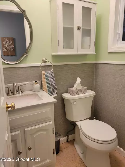 3235 E Lydius St, Schenectady, NY 12303 photo 24
