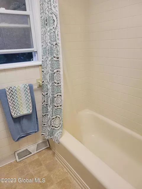 3235 E Lydius St, Schenectady, NY 12303 photo 32