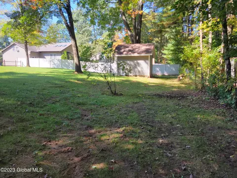 3235 E Lydius St, Schenectady, NY 12303 photo 8