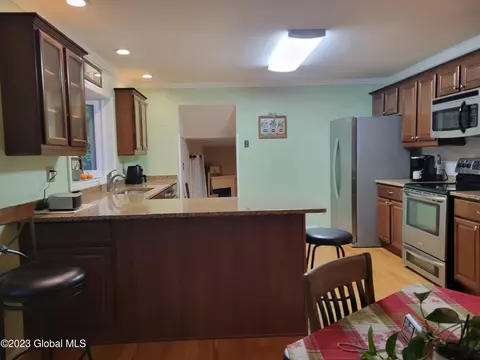 3235 E Lydius St, Schenectady, NY 12303 photo 18