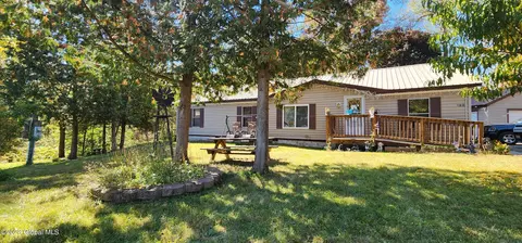 122 Lake St, Mayfield, NY 12117