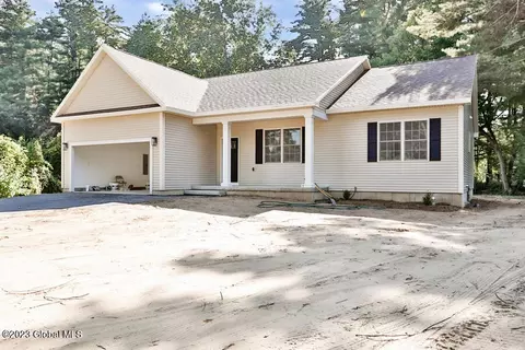 6392 Zorn Rd, Albany, NY 12203