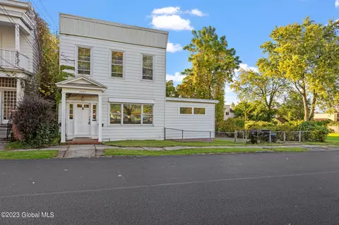 2239 16th St, Troy, NY 12180
