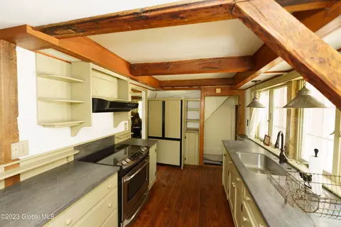 32 Spring Rd, Schenectady, NY 12302 photo 12