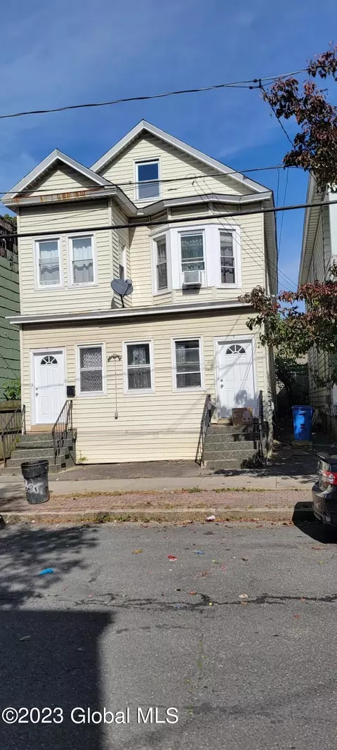 5 Benson St, Albany, NY 12206