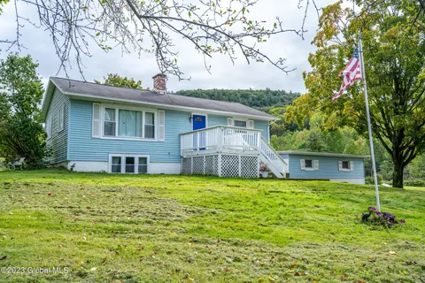 260 Cottrell Rd, Greenwich, NY 12834