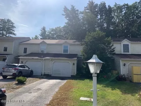 519 Elk Cir, Ballston Spa, NY 12020