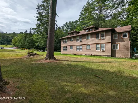 140 Mckinley Ave, Northville, NY 12134