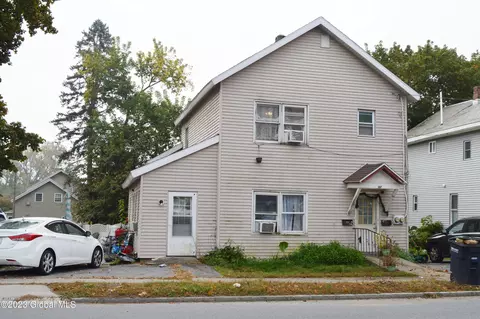 52 Mohican St, Glens Falls, NY 12801