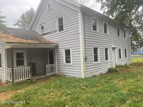 129 River Rd, Pittstown, NY 12094