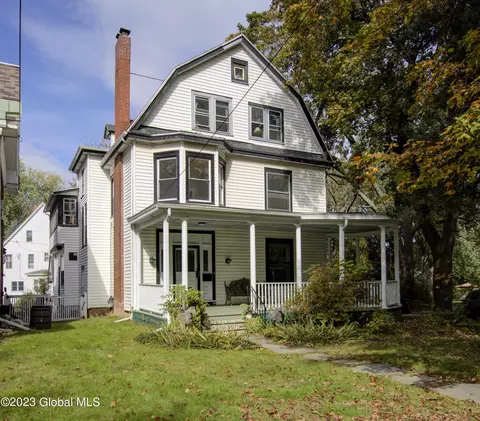 31 Maple Ave, Troy, NY 12180