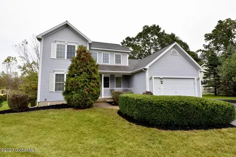 5 Bonniview Ct, Clifton Park, NY 12065