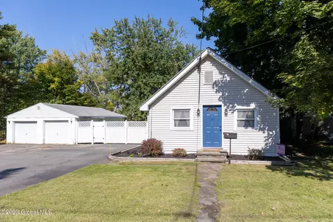 14 State St, Rensselaer, NY 12144