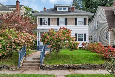 1080 Waverly Pl, Schenectady, NY 12308 photo 2