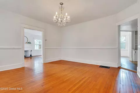 1080 Waverly Pl, Schenectady, NY 12308 photo 9