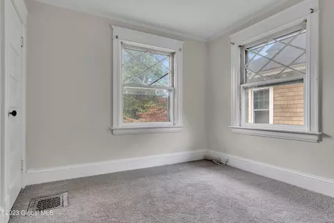 1080 Waverly Pl, Schenectady, NY 12308 photo 20