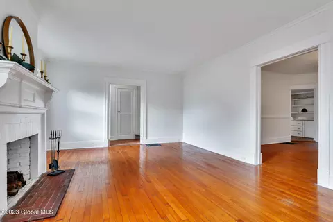 1080 Waverly Pl, Schenectady, NY 12308 photo 6