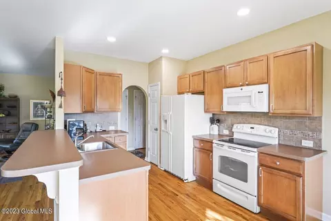 7 Meldon Ct, Mechanicville, NY 12118 photo 17