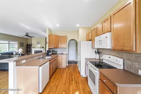 7 Meldon Ct, Mechanicville, NY 12118 photo 19