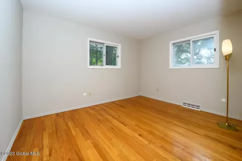 1069 Timothy Ln, Niskayuna, NY 12309 photo 19