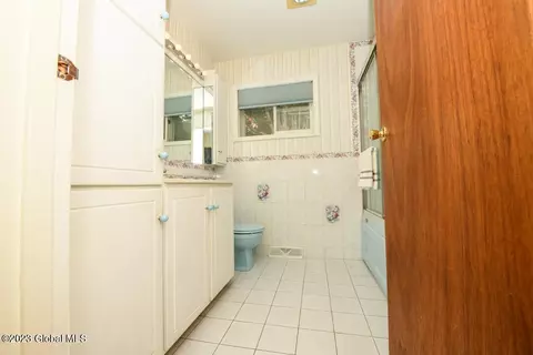 1069 Timothy Ln, Niskayuna, NY 12309 photo 17