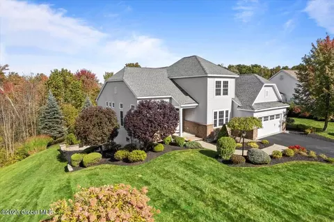 68 Sheldon Dr, Mechanicville, NY 12118 photo 3